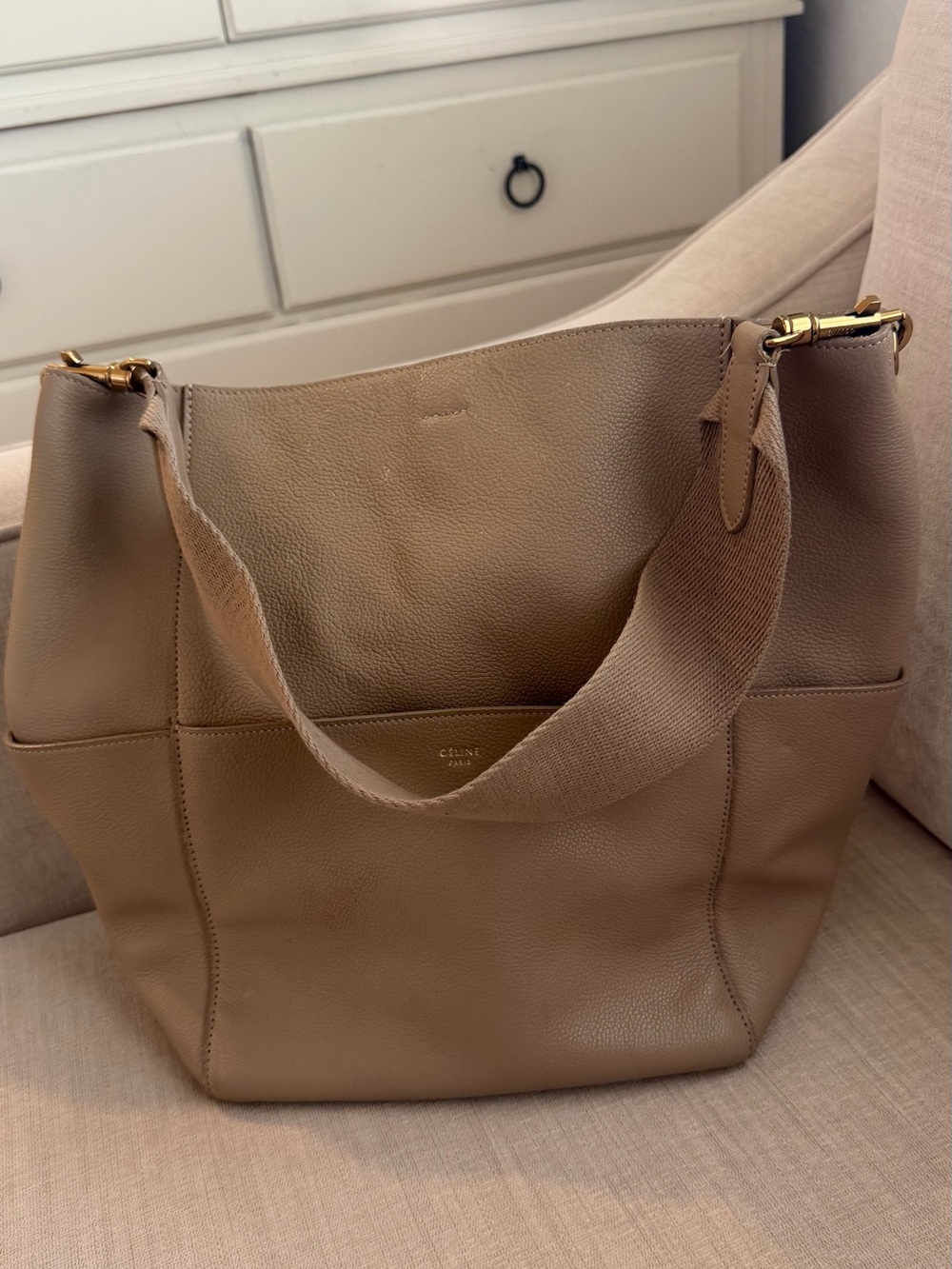 Auth Vintage Celine Taupe Leather Shoulder Hobo Bag with Wide Strap
